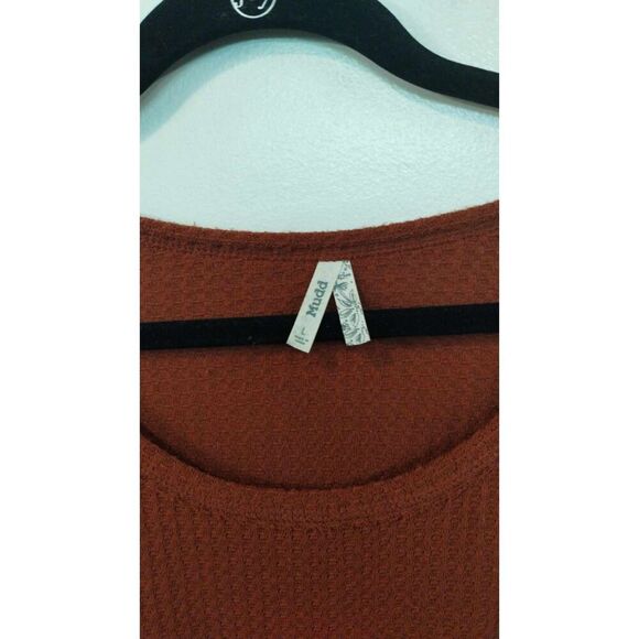 Mudd Dark Clay Ribbed Hi-Low tee - Picture 3 of 5